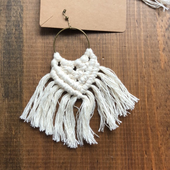 Macramé earrings on bronze hoops. - Picture 2 of 2